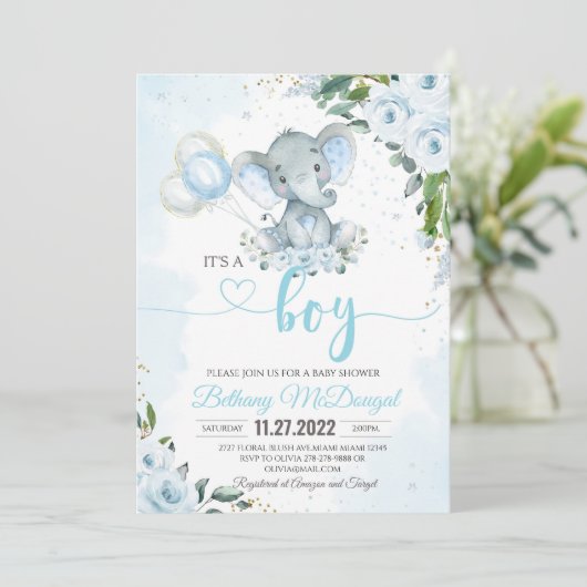 Het is een blauwe ballon van een olifantenjongen kaart (Staand voorkant)