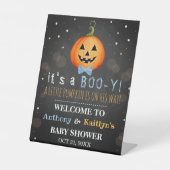 Het is een Boo-y! Little Pumpkin Halloween Baby sh Reclamebord Met Voetstuk (Voorkant)