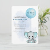 Het is een Boy Baby Elephant Blue Balloon Baby sho Kaart (Staand voorkant)