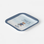 Het is een Boy Bearly Wait Soccer Player Baby show Papieren Bordje (Gebogen)