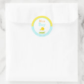 Het is een Boy Chick Baby shower Ronde Sticker (Tas)