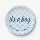 Het is een Boy Gingham Baby shower Papieren Bordje (Voorkant)