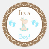 Het is een Boy Giraffe Baby shower Ronde Sticker (Voorkant)