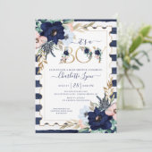 Het is een Boy Navy Blue & Blush Floral Baby showe Kaart (Staand voorkant)