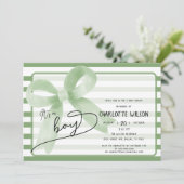 Het is een Boy Schattige Green Bow Stripes Baby sh Kaart (Staand voorkant)