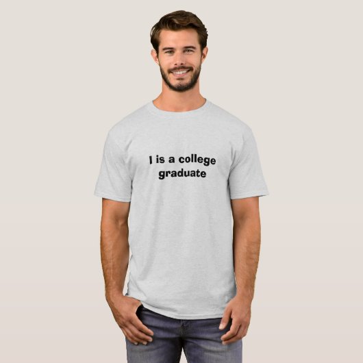 Het is een college afstuderen t-shirt (Voorkant volledig)