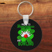 Het is een combinatie van Shenanigans en Bowling S Sleutelhanger (Voorkant)