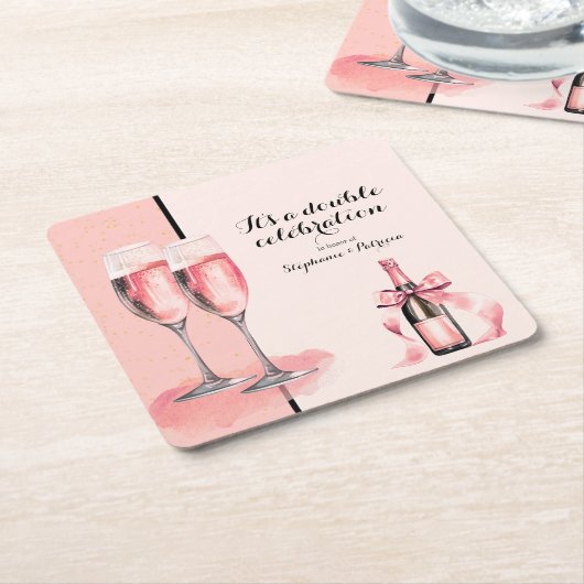 Het is een dubbele viering Roze Champagne Verjaard Kartonnen Onderzetters (Schuin)
