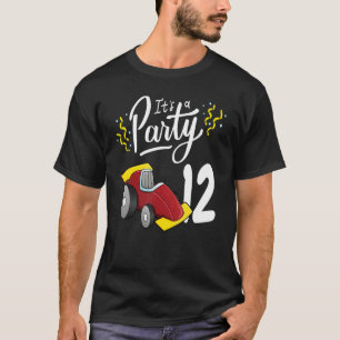 Het is een feestrace auto 12 thema raceauto Birthd T-shirt