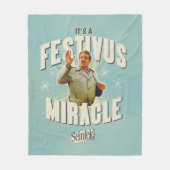 Het is een Festivus Wonders Fleece Deken (Voorkant)