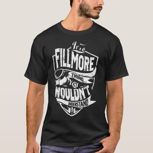 Het is een FILLMORE-ding T-shirt (Voorkant)