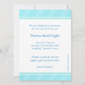 Het is een foto van een jongen, blauw babyaqua aankondiging (Achterkant)