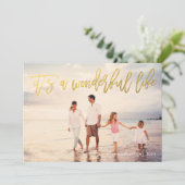 Het is een geweldige Faux Folie Holiday-fotokaart Feestdagenkaart (Staand voorkant)