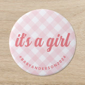 Het is een Girl Gingham Baby shower Ronde Button 7,6 Cm