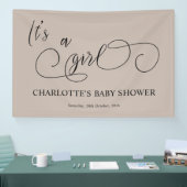 Het is een Girl Modern Minimal Calligraphy Baby sh Spandoek (Beurs)