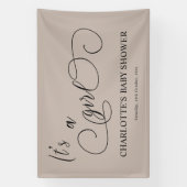 Het is een Girl Modern Minimal Calligraphy Baby sh Spandoek (Verticaal)