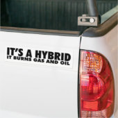 HET IS EEN HYBRID BUMPERSTICKER (Op Truck)