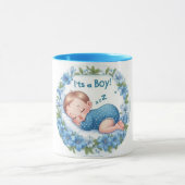 Het is een Jongen Baby Shower Sticker Mok (Midden)