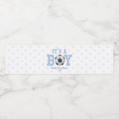 Het is een jongen! Blauw Voetbal Baby shower Waterfles Etiket (Enkel label)