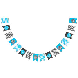 Het is een Jongen Blauwe en Grijze Koolstapes Vlaggetjes