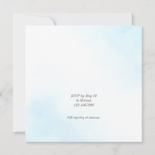 Het is een jongen die baby speelgoedkleren met bab (Achterkant)