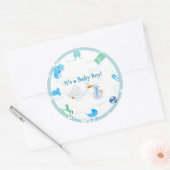 Het is een jongen - Gepersonaliseerd Baby shower Ronde Sticker (Envelop)