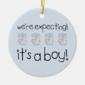 Het is een jongen keramisch ornament (Voorkant)