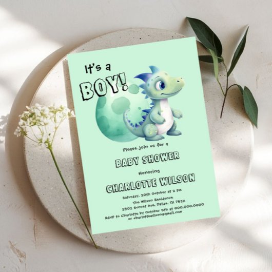 Het is een jongen! Schattigee dinosaurus met zijn Kaart