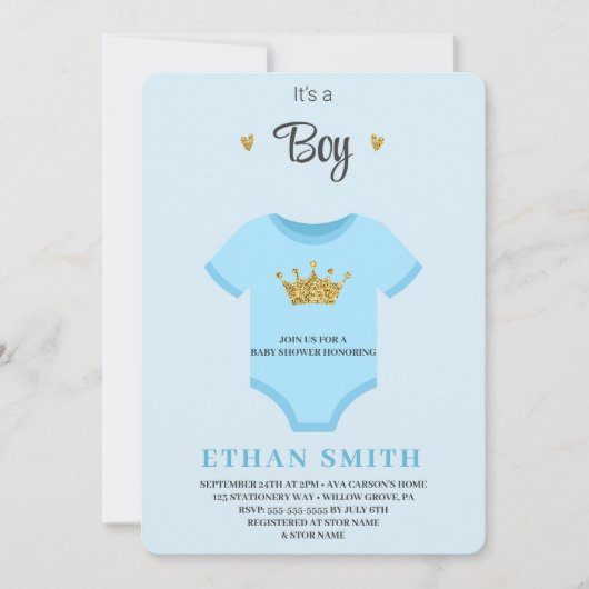 Het is een jongen uitnodiging met blauwe babybody  (Voorkant)