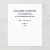 Het is een jongensblauwe baby schoenen een pet bed (Achterkant)