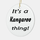 Het is een kangoeroe ding! keramisch ornament (Links)