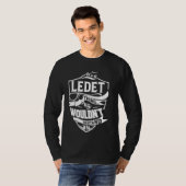 Het is een LEDET Thing Cadeaus T-shirt (Voorkant volledig)