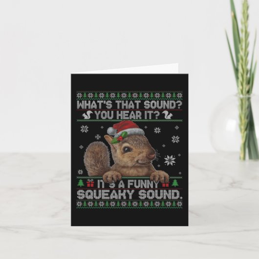 Het is een leuke piepende geluid kerst eekhoorn kaart (Voorkant)