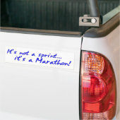Het is een marathon - blauw bumpersticker (Op Truck)