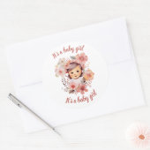 Het is een meisje baby aankondiging sticker (Envelop)