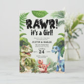Het is een meisje bewerkbaar dinosaurus Baby showe Kaart (Staand voorkant)