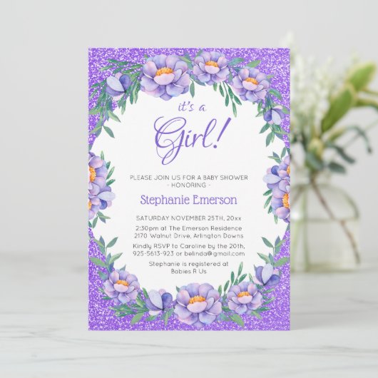 Het is een meisje bloemige Paarse glitter Baby sho Kaart (Staand voorkant)