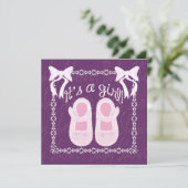 Het is een meisje dat Paarse Baby shower laat zien Kaart (Staand voorkant)