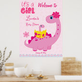 Het is een meisje dat snel uitkomt op dinosaurus b poster (Keuken)