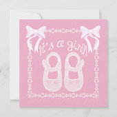 Het is een meisje met roze schoenen voor baby-meis kaart (Voorkant)