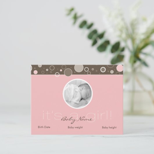 Het is een meisje! - Roze Baby Girl Custom Briefka Aankondigingskaart (Staand voorkant)