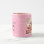 Het is een meisje roze Baby shower gepersonaliseer Mok (Midden)