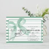 Het is een meisje Schattige Mint Bow Stripes Baby  Kaart (Staand voorkant)