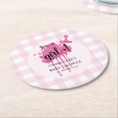 Het is een meisje Schattige pastel roze gingham Ba Ronde Kartonnen Onderzetter (Gebogen)