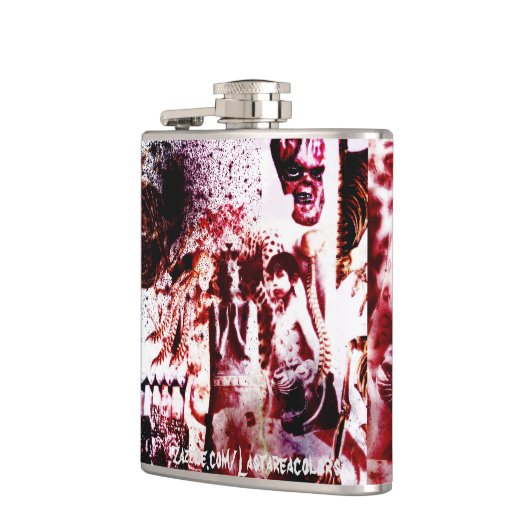 Het is een Nightmare-fles Heupfles (Links)