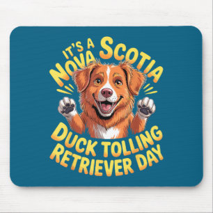 Het is een Nova Scotia Duck Tolling Retriever Muismat