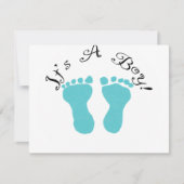 Het is een peuterblauwe voetafdrukken aankondiging (Voorkant)