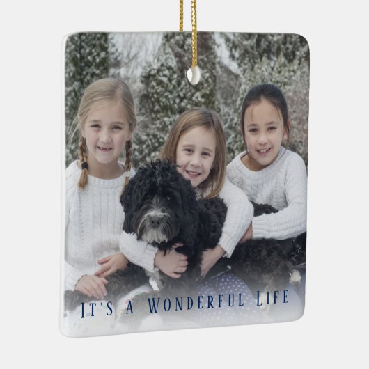 Het is een prachtige levenfoto met kerstfeest keramisch ornament (Rechts)