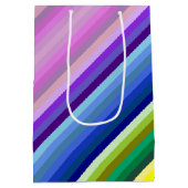 Het is een regenboogfeest, multi-gekleurd streeppa medium cadeauzakje (Achterkant)