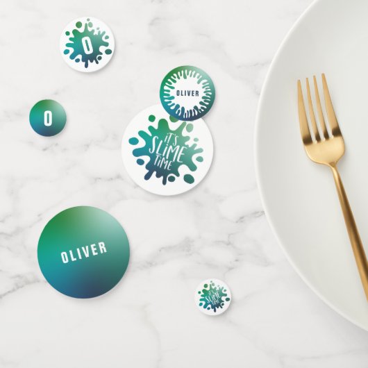 Het is een regenboogverjaardagsfeestje confetti (Groep)